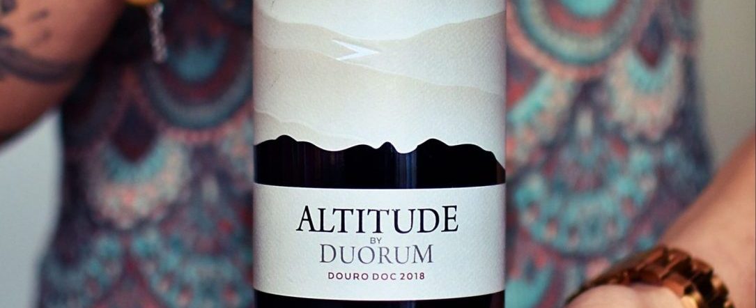 Altitude by Dourum, wino z biedronki